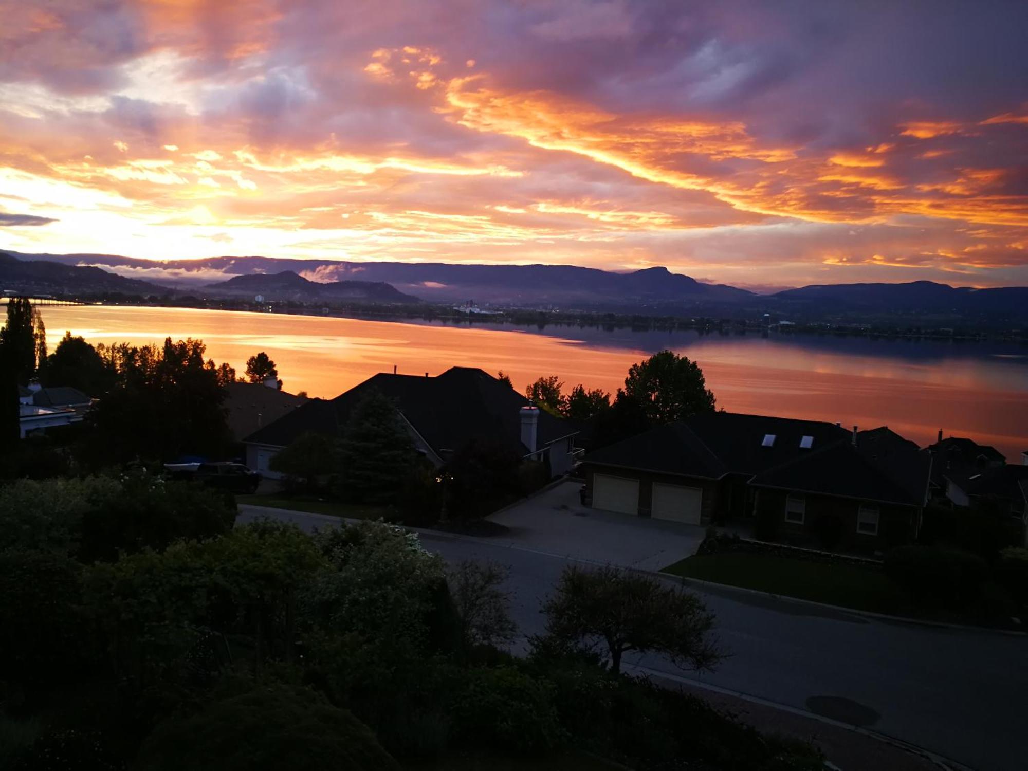 Casa Grande Lakeview House West Kelowna Room photo