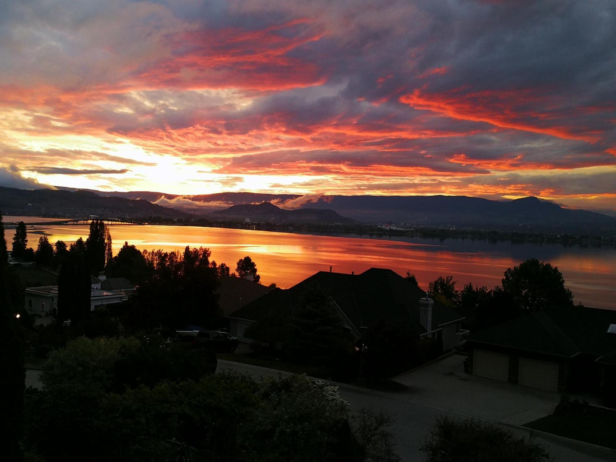 Casa Grande Lakeview House West Kelowna Room photo